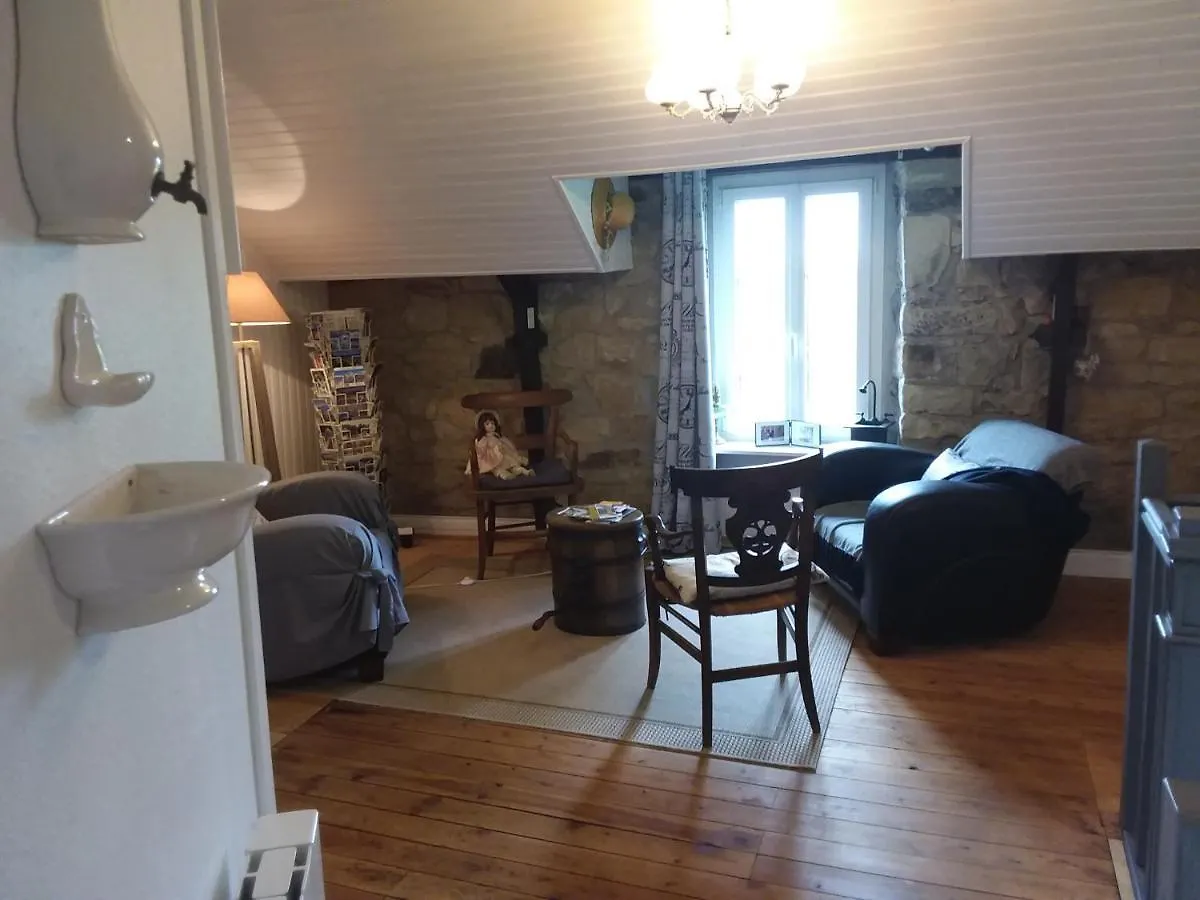 Les chambres de Marie Le Saint 0*,  France